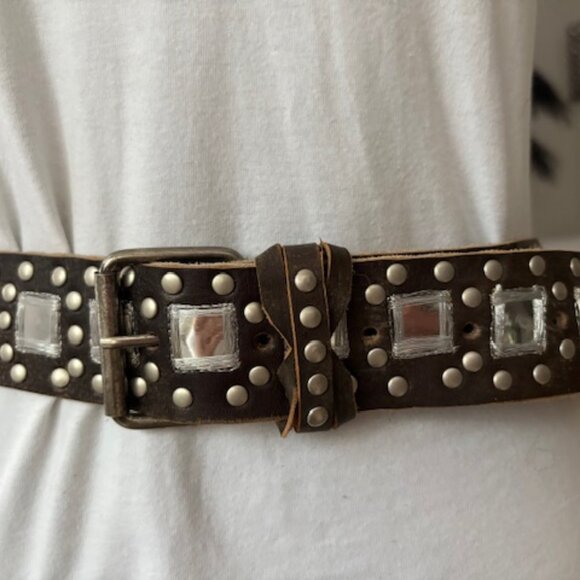 Brown leather belt with studs and mirror squares. - Picture 1 of 4
